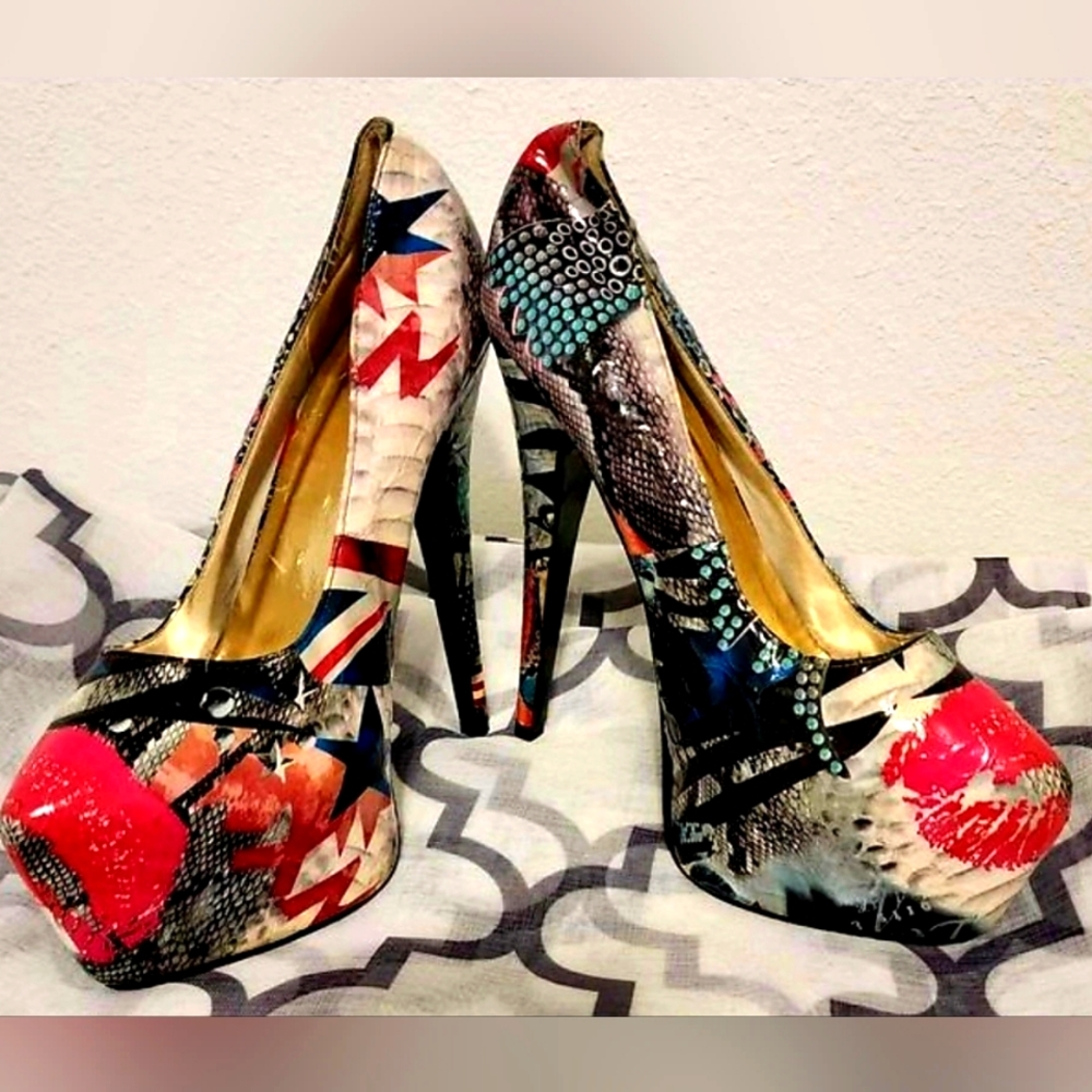 BRAND NEW SZ 10 UK FLAG MAGAZI E STILETTOS HIGH HEELS
